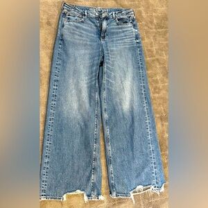 AE women’s size 10 wide leg high rise jeans.
